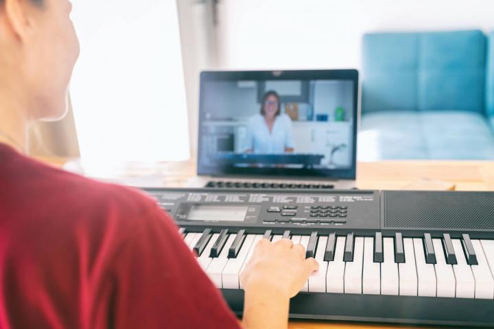 Online keyboard lessons